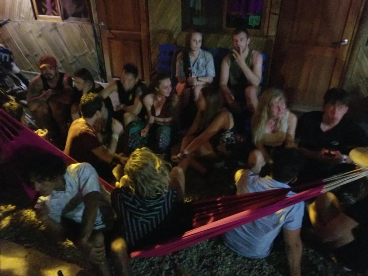 My Little House Surf&Backpacker Hostel Montanita Bagian luar foto