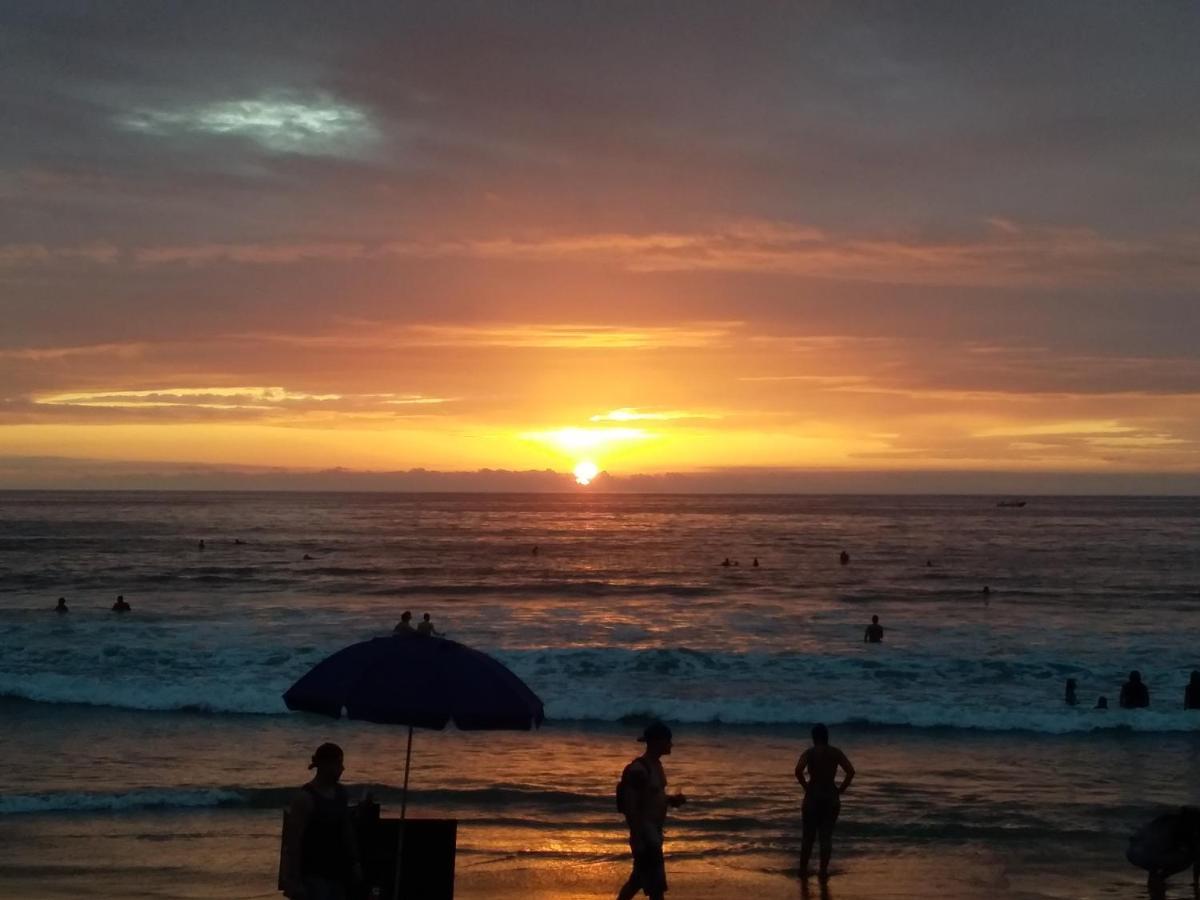My Little House Surf&Backpacker Hostel Montanita Bagian luar foto